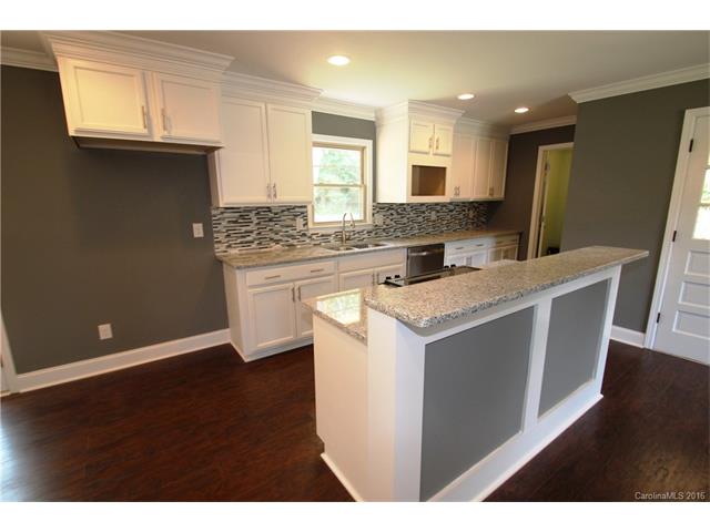 370 E Chamblee Dr, Salisbury, NC 28147 photo 5