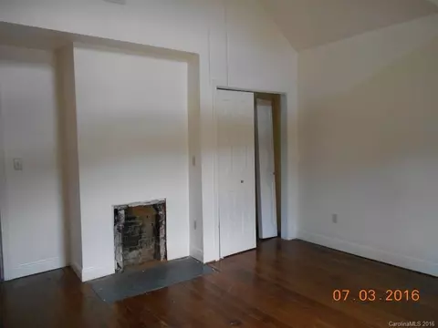 17 Mulberry St, Clyde, NC 28721 photo 12