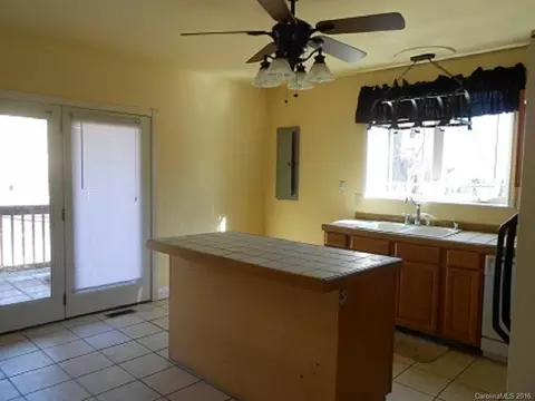 17 Mulberry St, Clyde, NC 28721 photo 8
