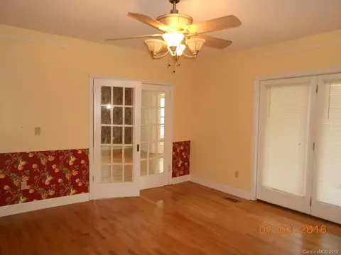 17 Mulberry St, Clyde, NC 28721 photo 7