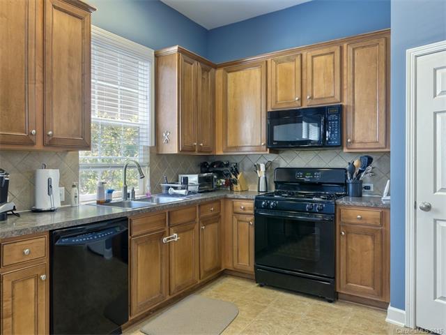 19335 Windjammer Cir, Cornelius, NC 28031 photo 5