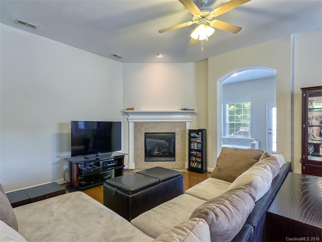 19335 Windjammer Cir, Cornelius, NC 28031 photo 8