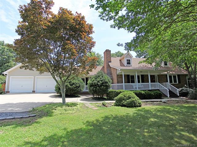 2812 Farmstead Ln, Fort Mill, SC 29708 photo 2