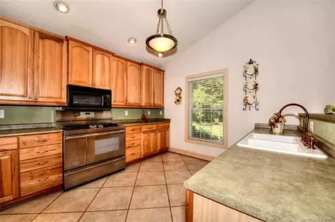 148 Grove Rd, Sylva, NC 28779 photo 8
