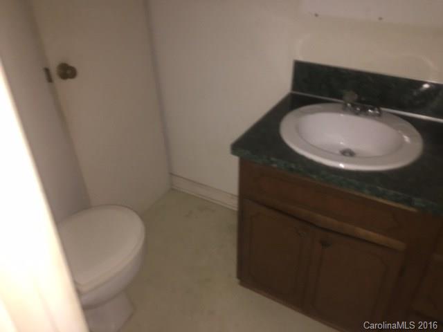 2017 Willow Ridge St, Conover, NC 28613 photo 9