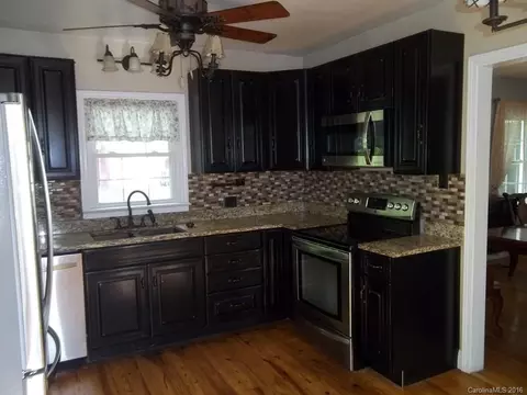 7 Johnson Dr, Canton, NC 28716 photo 6