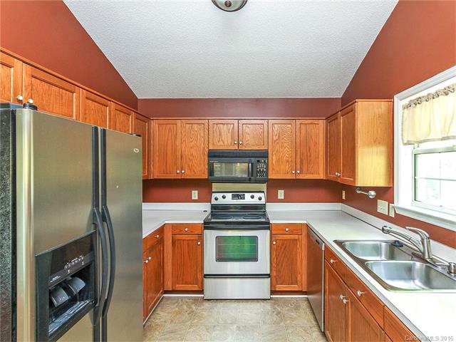 231 Bubbling Well Rd, Denver, NC 28037 photo 2