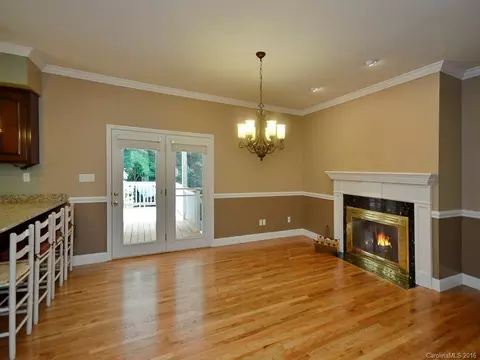 744 Redfield Dr, Clyde, NC 28721 photo 3