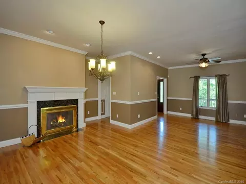 744 Redfield Dr, Clyde, NC 28721 photo 2