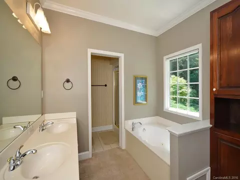 744 Redfield Dr, Clyde, NC 28721 photo 13