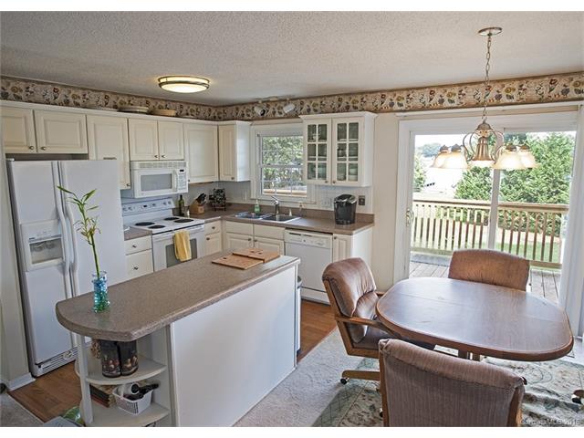 20708 Island Forest Dr, Cornelius, NC 28031 photo 6
