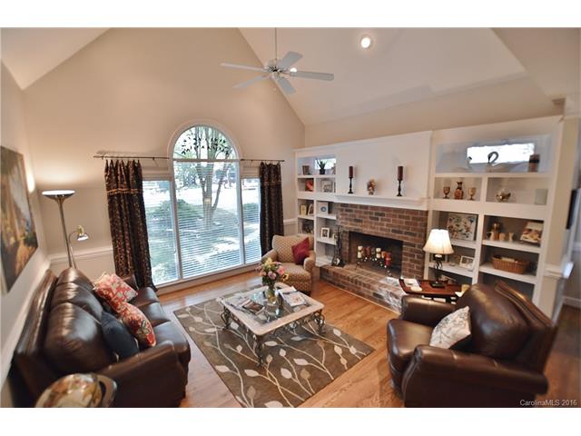 635 Watson St, Davidson, NC 28036 photo 2