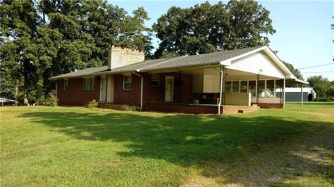 226 Tomlin Rd, Harmony, NC 28634 photo 3