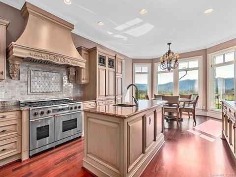 200 Two Brooks Trl, Fletcher, NC 28732 photo 10