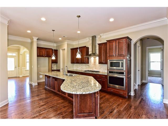 1210 Vickery Dr, Matthews, NC 28104 photo 5