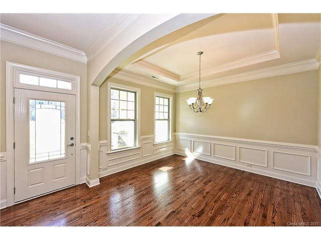 1210 Vickery Dr, Matthews, NC 28104 photo 2
