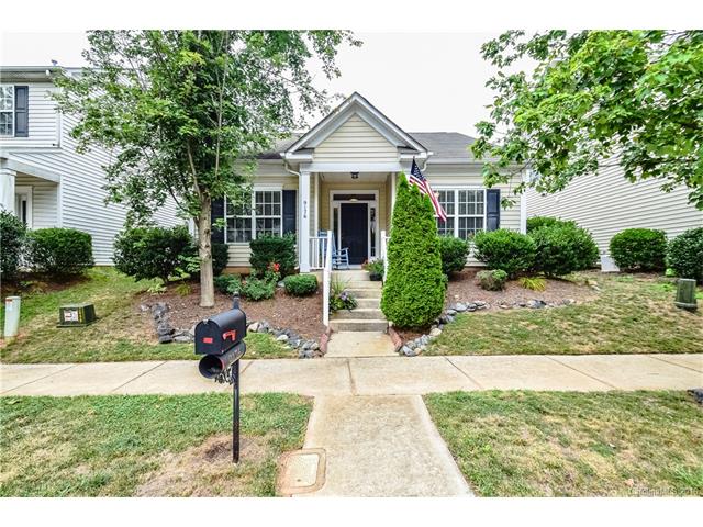 9176 Glenashley Dr, Cornelius, NC 28031 photo 1