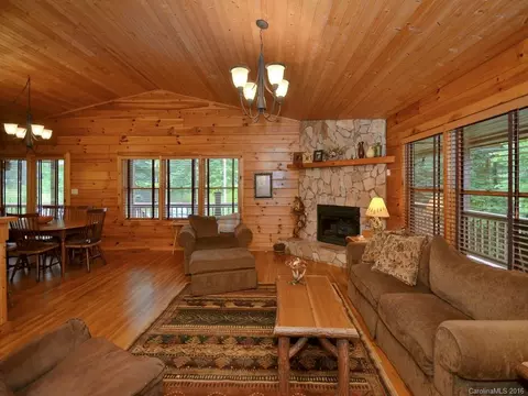 24 Thistle Rdg, Clyde, NC 28721 photo 4