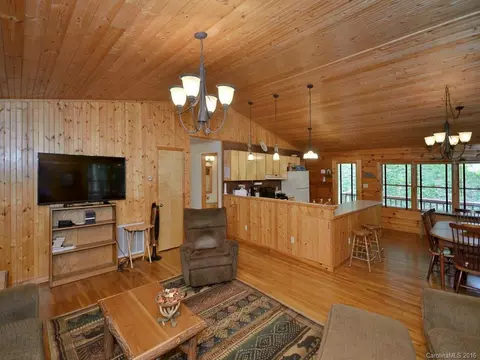 24 Thistle Rdg, Clyde, NC 28721 photo 6