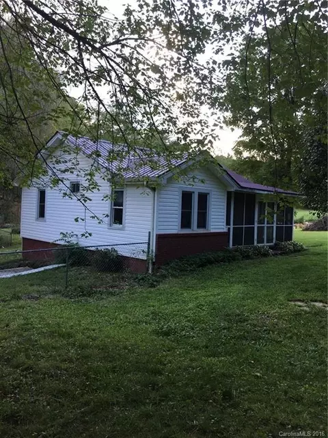 369 Capps Rd, Pisgah Forest, NC 28768 photo 2