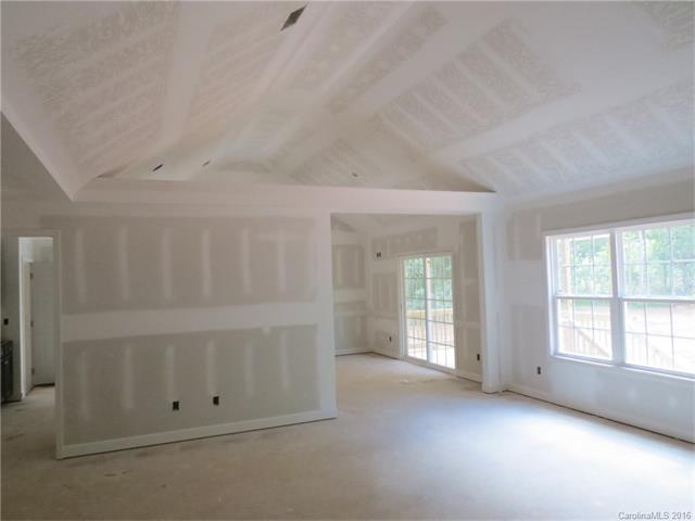 6107 Chandler Rd, Clover, SC 29710 photo 9