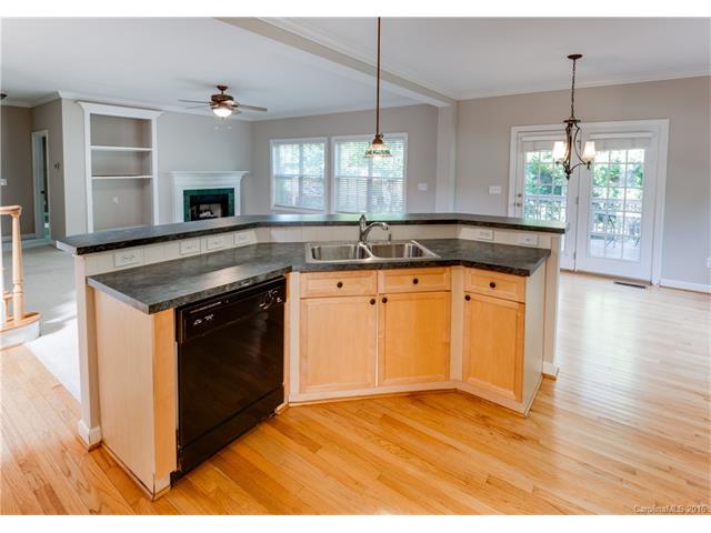 17004 Winged Oak Way, Davidson, NC 28036 photo 6