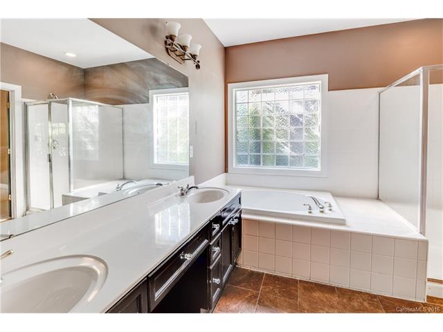 17004 Winged Oak Way, Davidson, NC 28036 photo 8