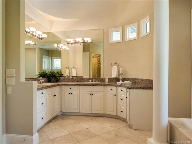 18526 Town Harbour Rd, Cornelius, NC 28031 photo 18