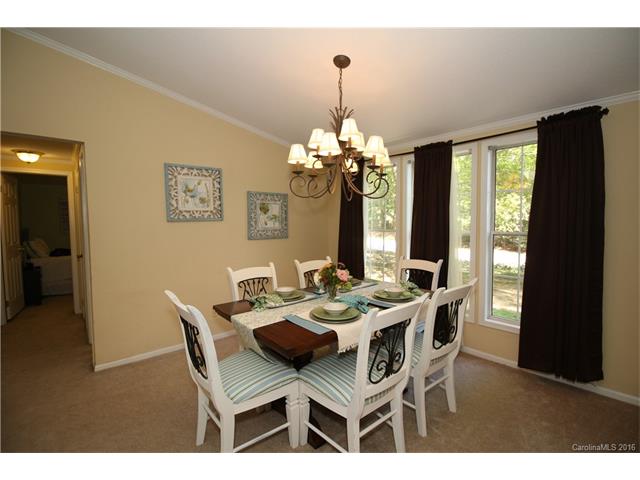 406 E 26th St, Kannapolis, NC 28083 photo 9