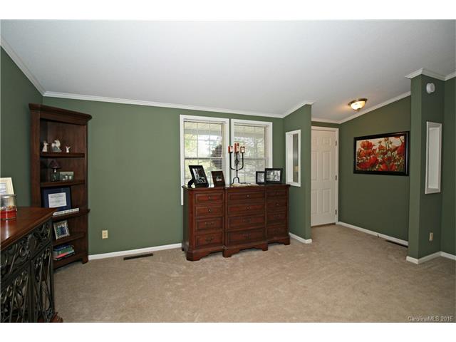 406 E 26th St, Kannapolis, NC 28083 photo 6