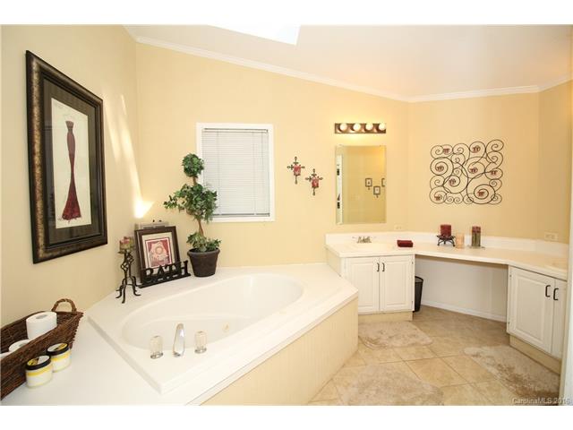 406 E 26th St, Kannapolis, NC 28083 photo 13