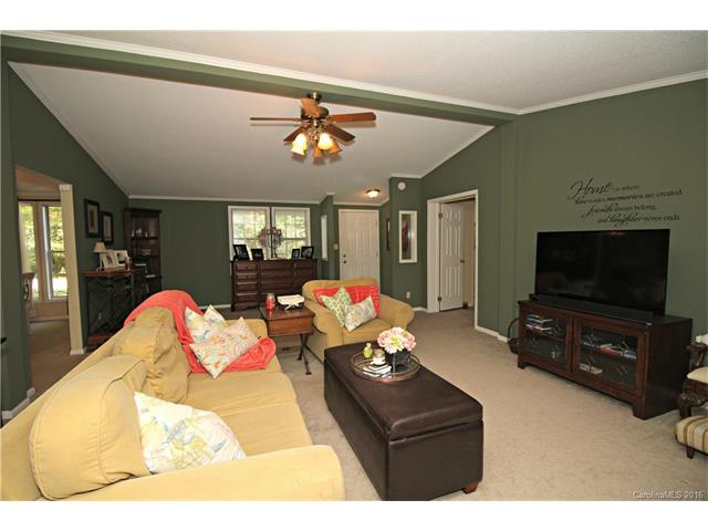 406 E 26th St, Kannapolis, NC 28083 photo 5