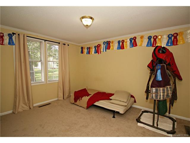 406 E 26th St, Kannapolis, NC 28083 photo 17