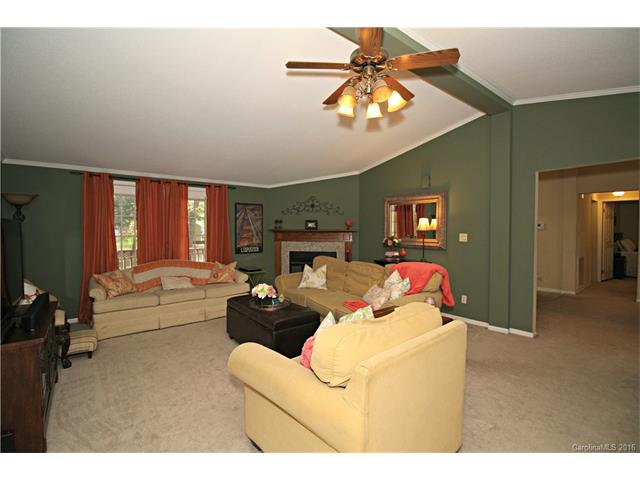 406 E 26th St, Kannapolis, NC 28083 photo 4