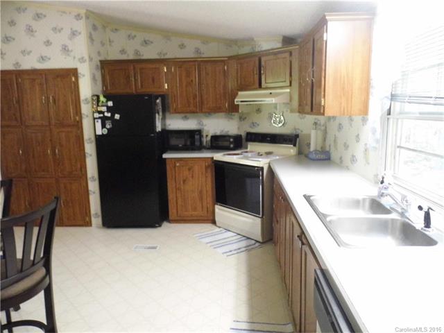 2484 Cimarron Cir, Midland, NC 28107 photo 10
