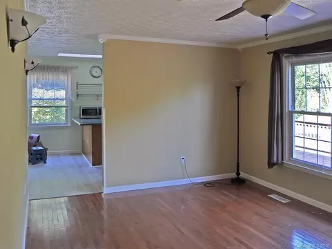 17 Fox Run Dr, Fairview, NC 28730 photo 8