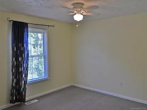 17 Fox Run Dr, Fairview, NC 28730 photo 18