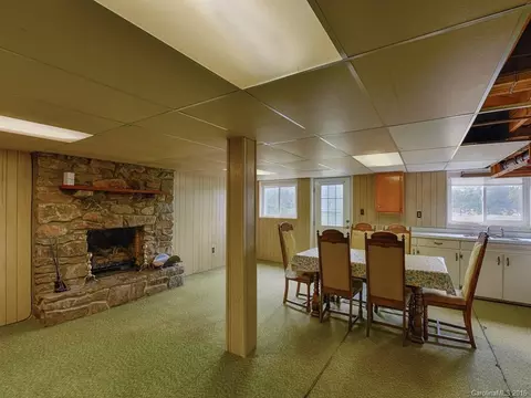 718 Mulberry St, Clyde, NC 28721 photo 15
