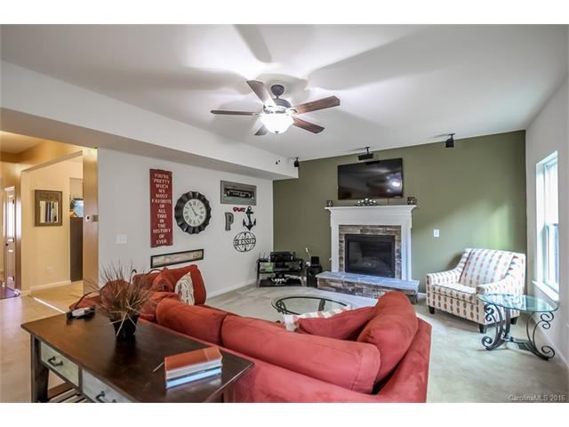 7700 W Berkeley Rd, Denver, NC 28037 photo 2