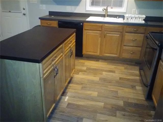 502 Pineview Dr, Spencer, NC 28159 photo 3