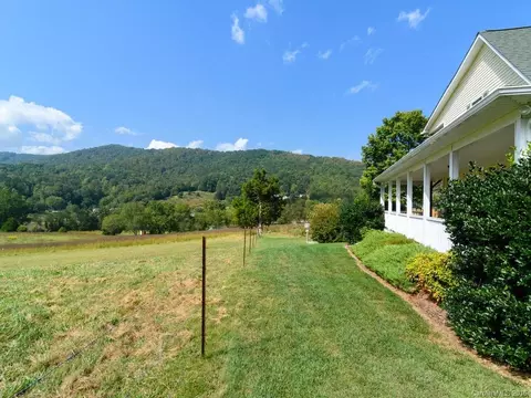 18 Weaver Smith Dr, Candler, NC 28715 photo 22