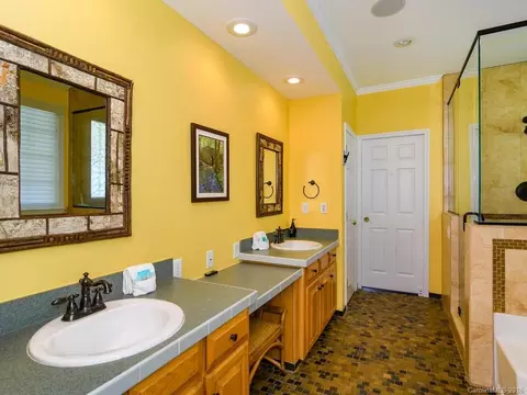 18 Weaver Smith Dr, Candler, NC 28715 photo 8