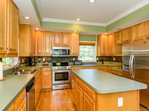 18 Weaver Smith Dr, Candler, NC 28715 photo 5