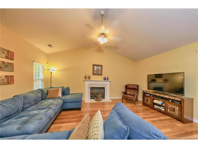 428 Glencrest Dr, Stanley, NC 28164 photo 6