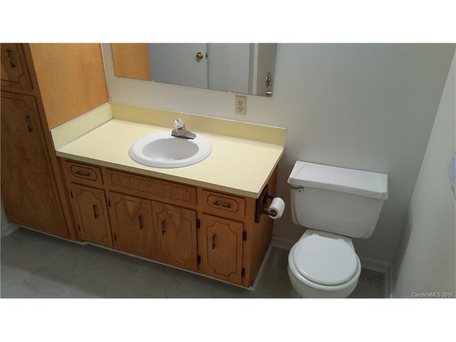 2425 Lynn Dr, Concord, NC 28025 photo 9
