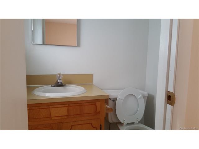2425 Lynn Dr, Concord, NC 28025 photo 6