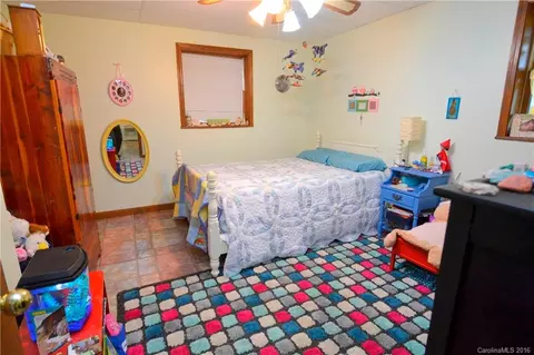 458 Flat Creek Rd, Fairview, NC 28730 photo 13