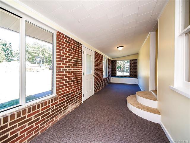 982 E 13th St, Kannapolis, NC 28083 photo 2