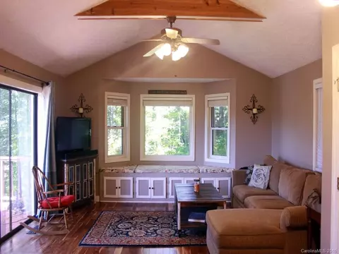 185 Loop Rd, Clyde, NC 28721 photo 5