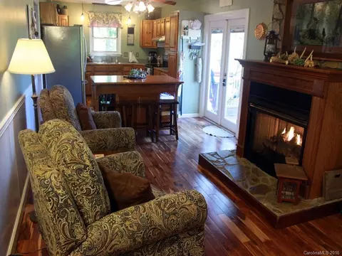 185 Loop Rd, Clyde, NC 28721 photo 4